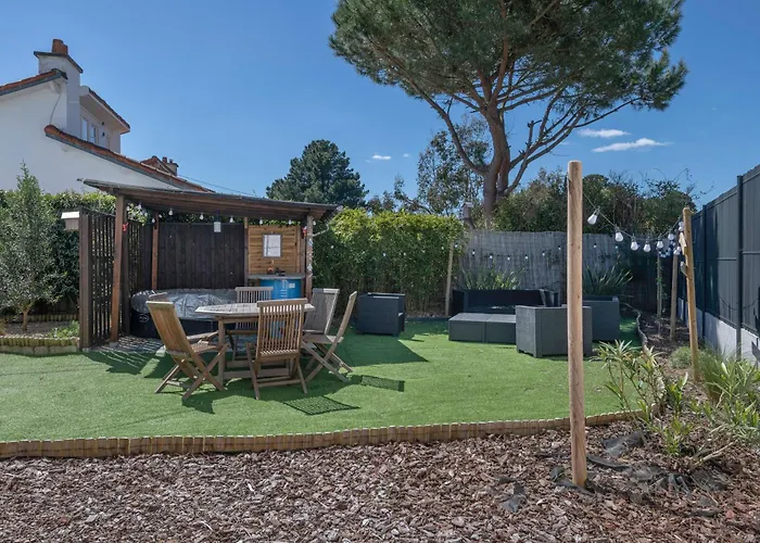 Belle Maison Pour 11 - Jardin - Detente *